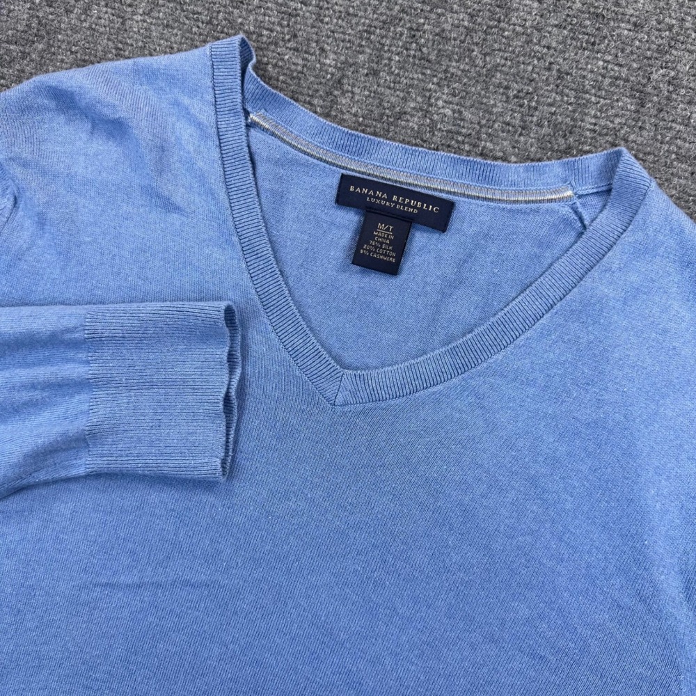Banana Republic Men's M Blue Luxury Blend V-Neck Pullover Sweater Silk Cashmere